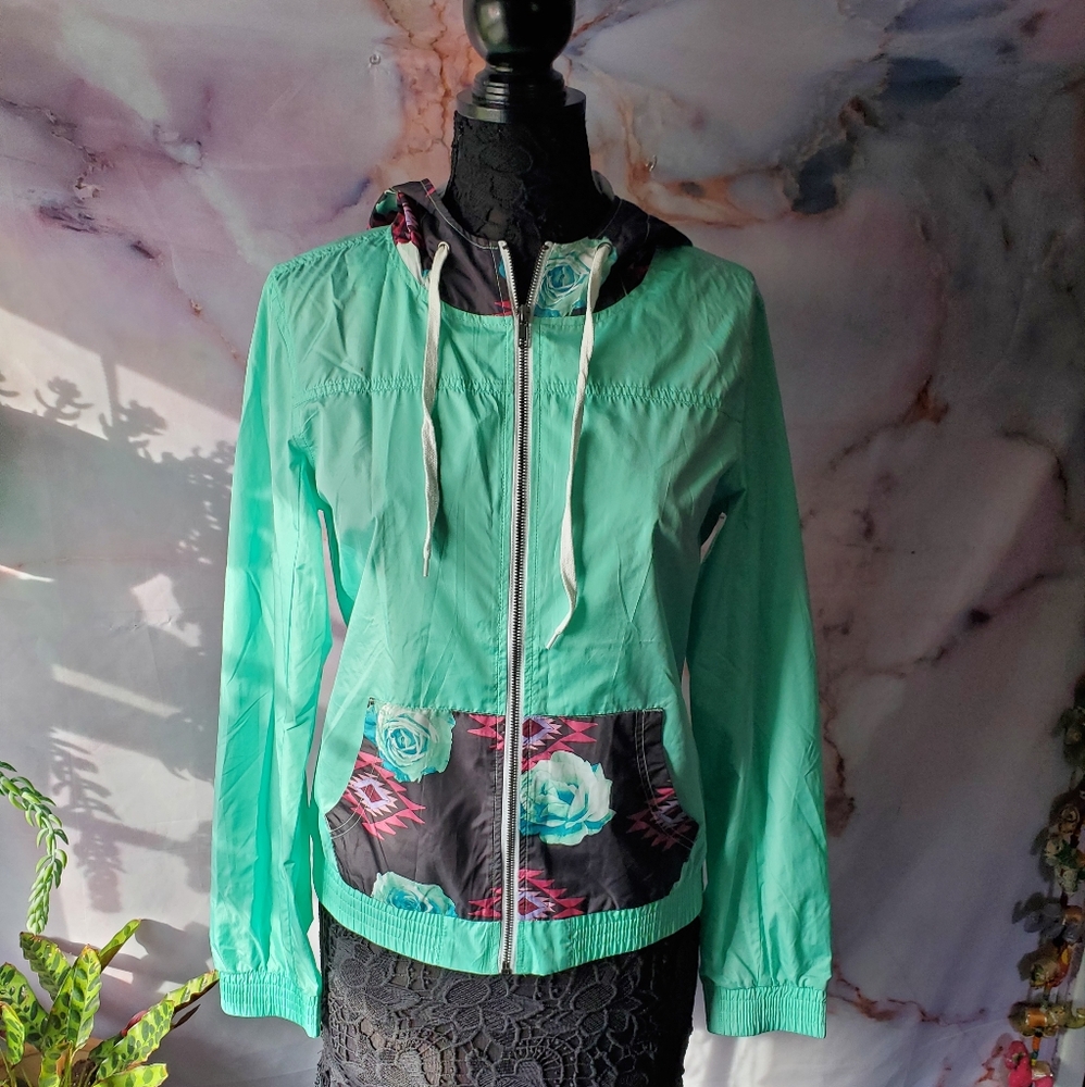 Empyre Axtec‎ Floral Windbreaker